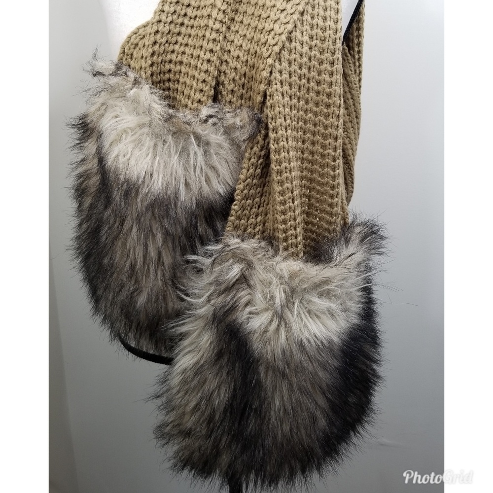 Michael Kors Brown Knit Scarf Faux Fur Pockets - Picture 2 of 7